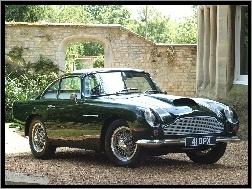 Aston Martin DB4 GT
